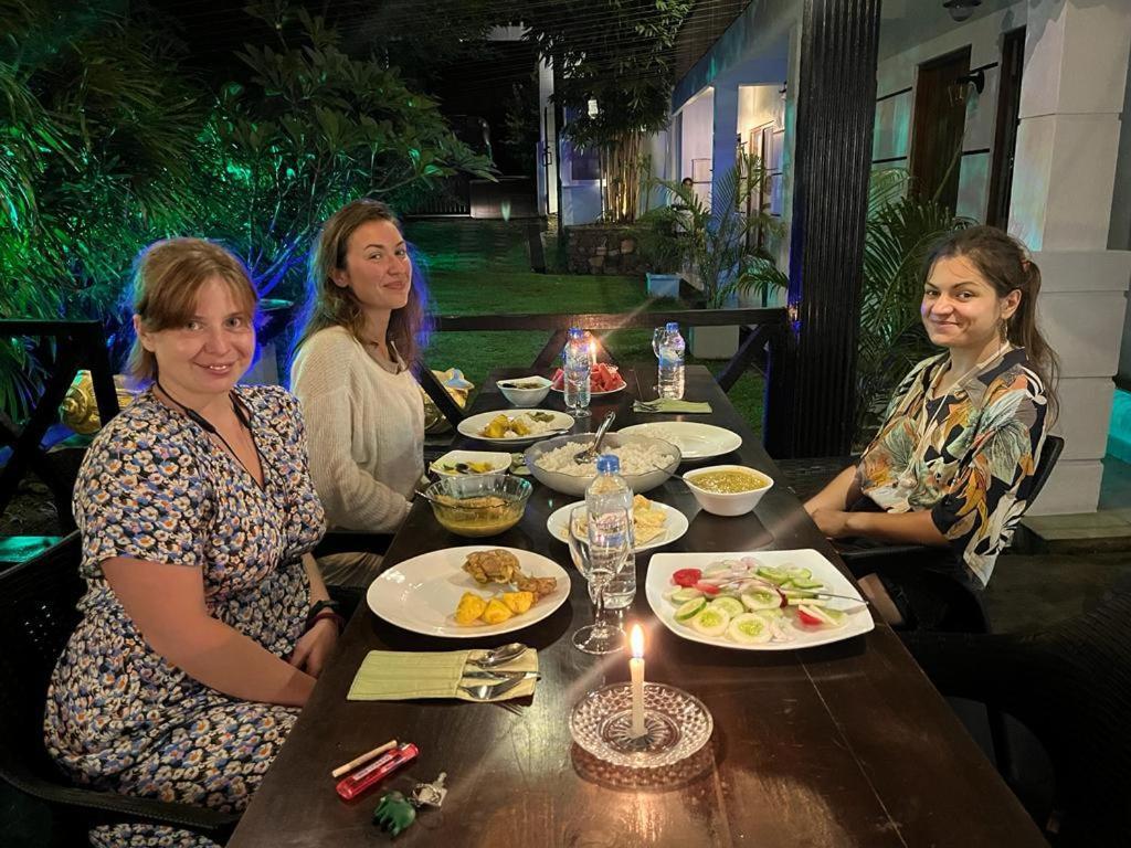 Wild Park Safari Home Stay Udawalawe Luaran gambar